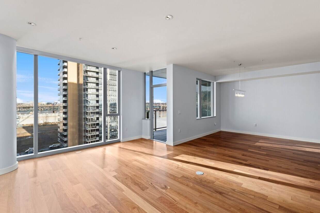 Primary Photo - Gorgeous 9th floor Condo in South Waterfro...