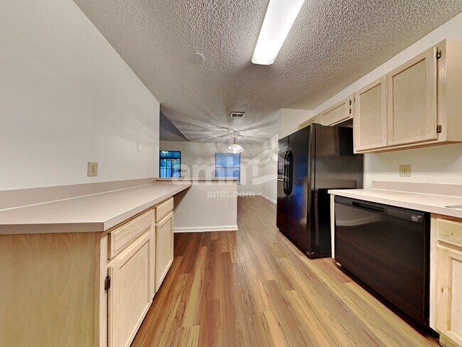 Foto del edificio - 8016 Queensferry Ln