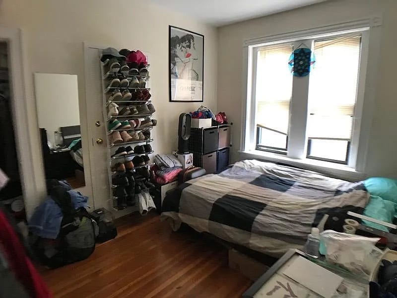 Building Photo - 881 Massachusetts Ave