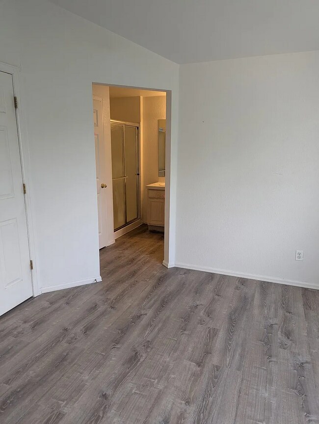 Foto del edificio - 13495 Raritan St