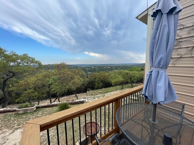 Building Photo - NEW ON MARKET