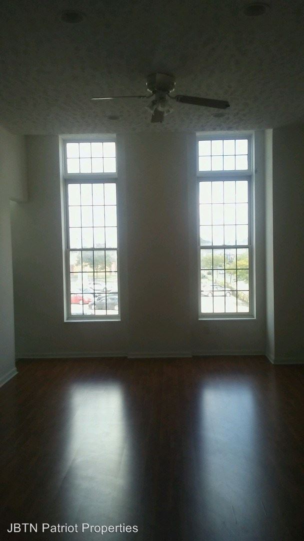 Building Photo - 140 Middle Ave