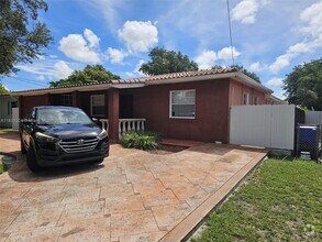 Building Photo - 651 SW 66th Ave