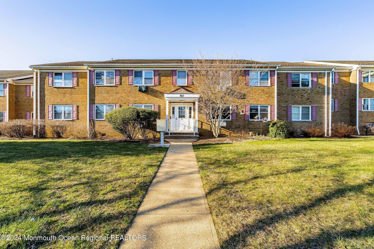 Foto principal - 80 Manchester Ct