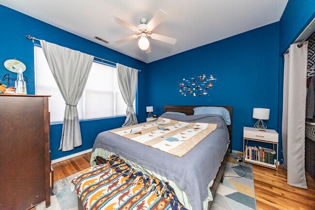 Foto del edificio - 4307 N Troy St