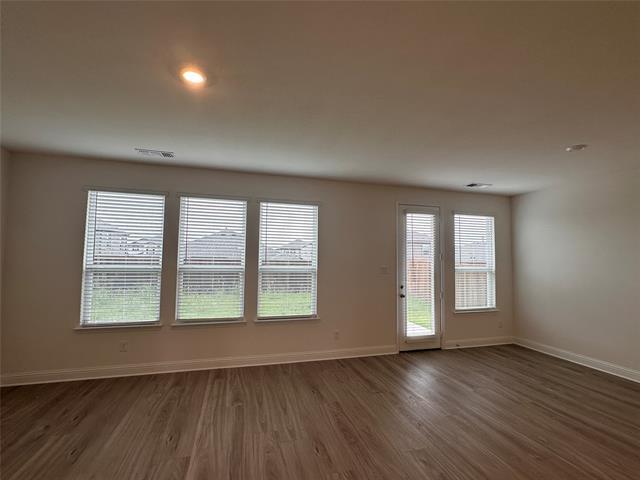 Building Photo - 649 Saxony Dr