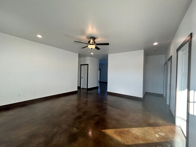 Foto del edificio - 487 Ashleigh Ln