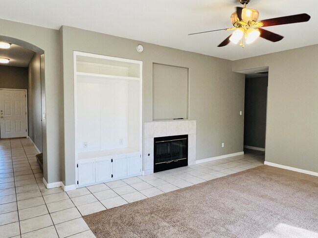 Building Photo - 803 Mountain Park Dr