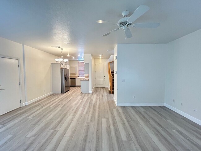 Foto del edificio - Gated Community 3 Bedroom 2.5 Bathroom Home!
