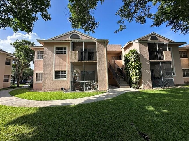 Building Photo - 641 Cypress Lake Blvd