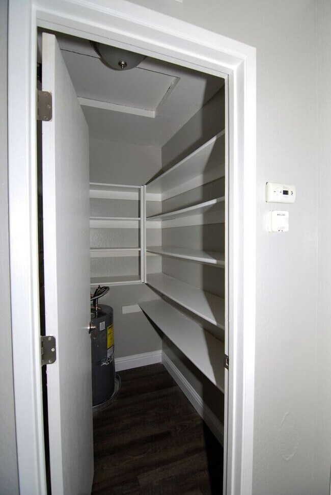 Foto del edificio - 264 Thoma St