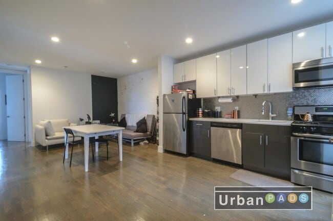 Building Photo - 2225 Tilden Ave
