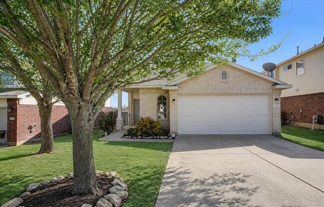 Foto del edificio - 205 Sweet Leaf Ln