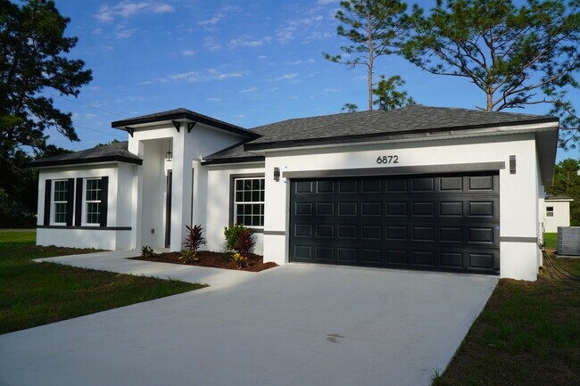 Building Photo - 6872 SW 132nd Pl