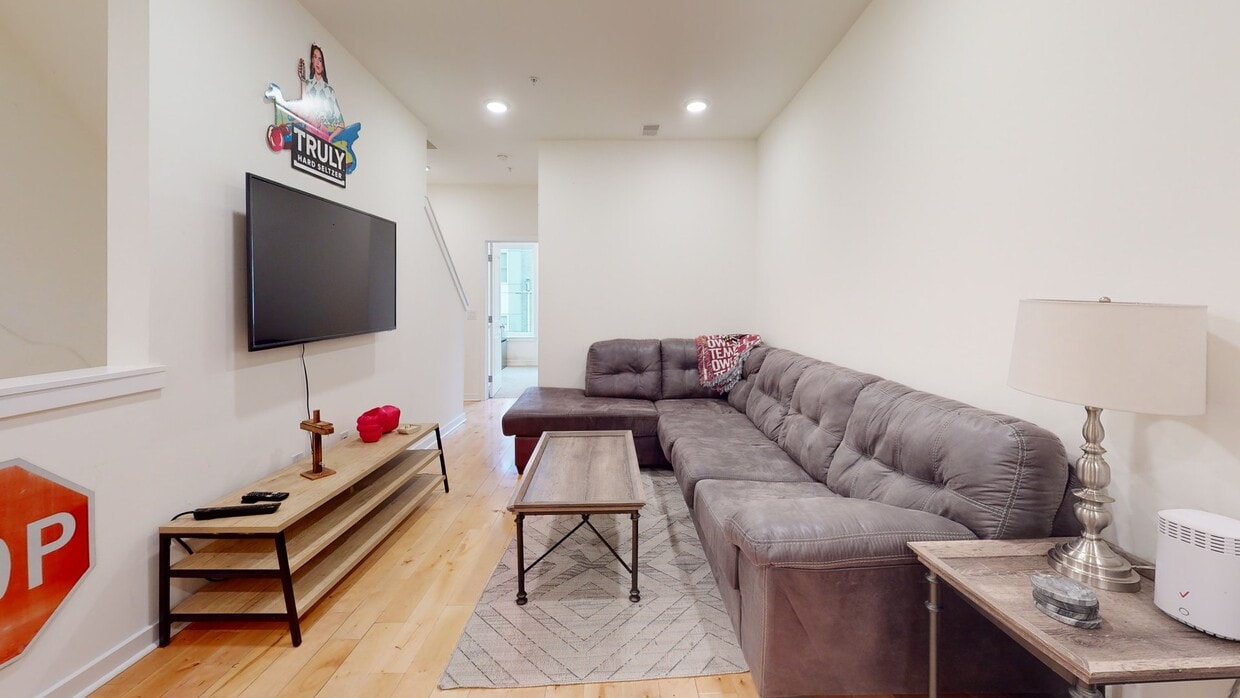 Photo - 1802 N Bouvier St Apartment