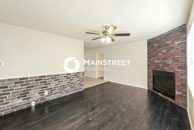 Foto del edificio - 4 Bedroom Pet-Friendly Home in Grandview, ...