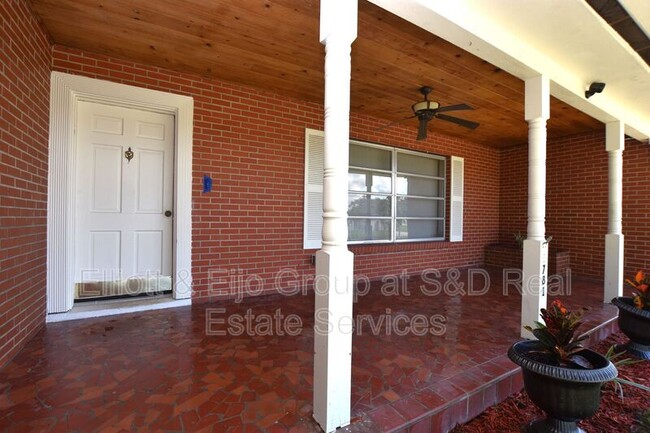 Building Photo - 5781 Poinciana Ave