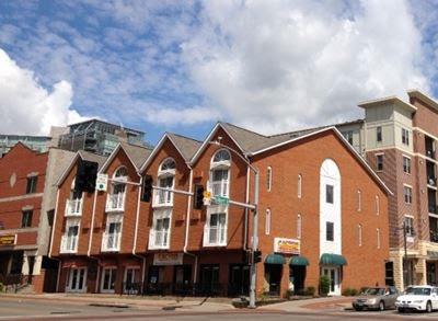 Foto principal - 342 E Burlington St