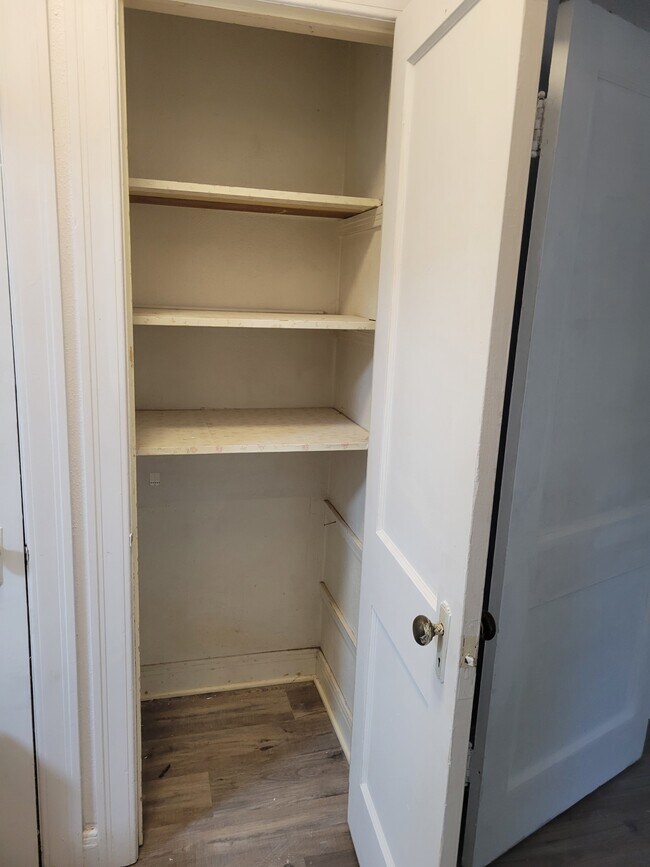 Foto del edificio - 515 W 7th Ave