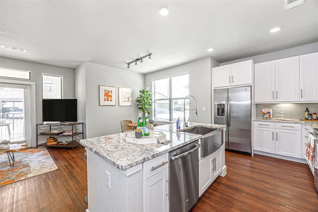 Foto principal - 4711 LJ Pkwy