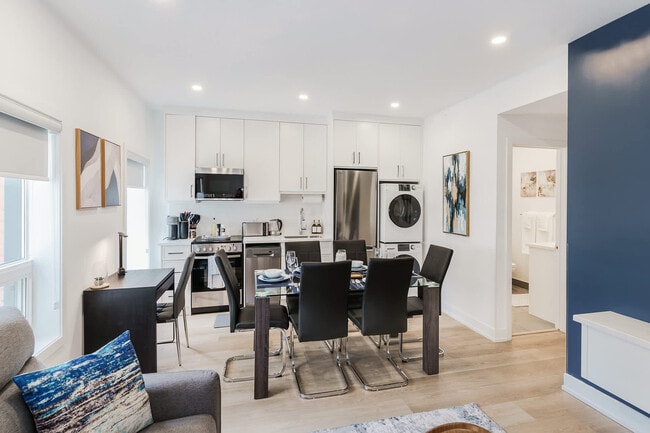 Building Photo - 168 McCaul St