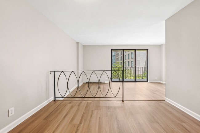 Foto del edificio - 2201 L St NW