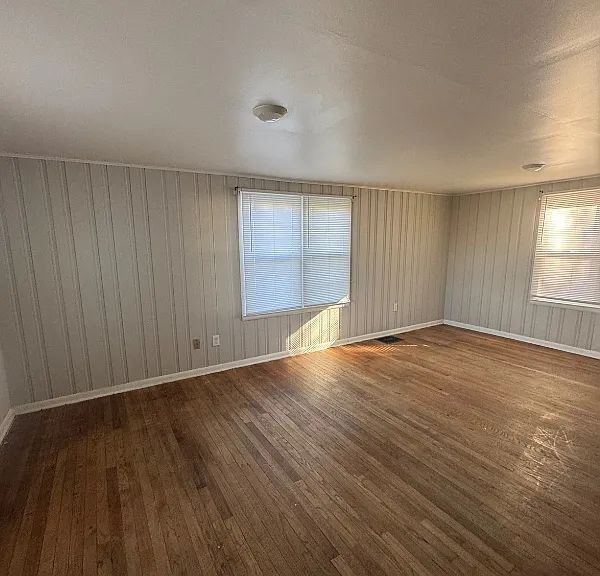 Building Photo - "Charming 3-Bedroom Home with Spacious 1760 Sq Ft in Greenwood, IN!"