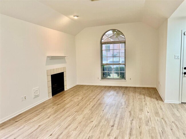 Building Photo - 8906 Mattison Dr