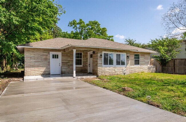 Foto del edificio - 5647 Belarbor St