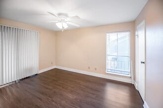 Building Photo - 18511 Egret Bay Blvd