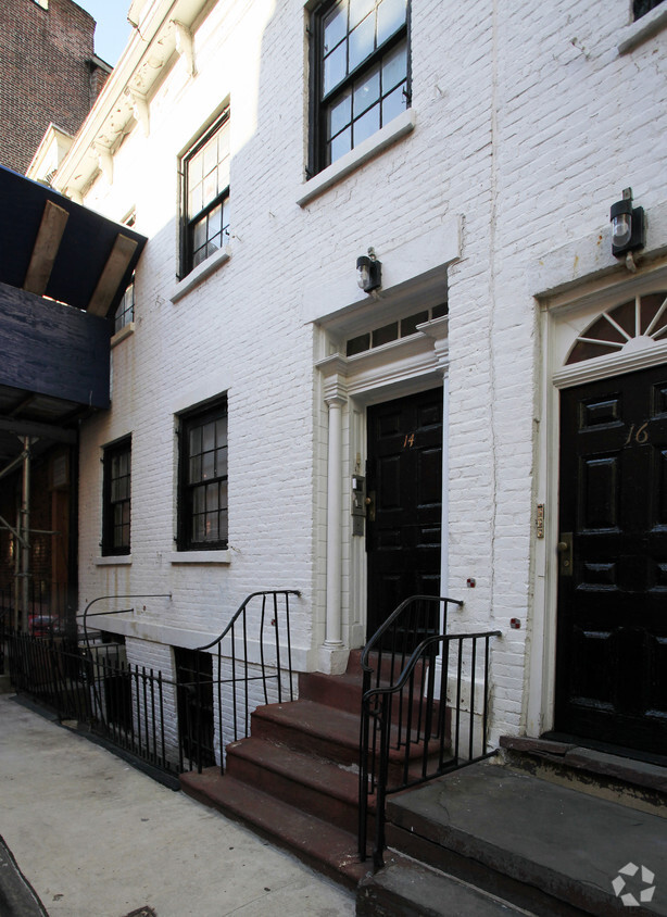 Building Photo - 14 Gay St