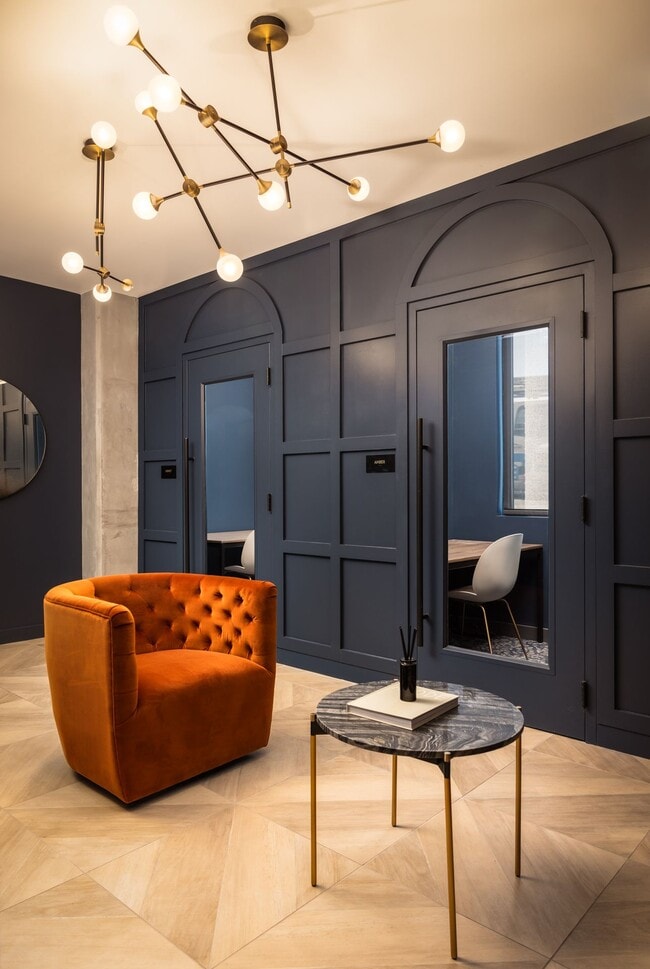 Interior Photo - Noble