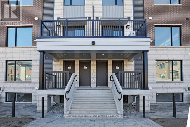 Building Photo - 937 Creekway Private