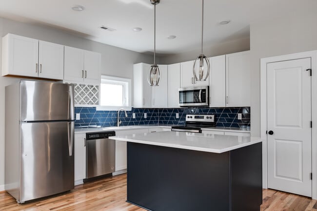 Foto del edificio - 313 W 26th St