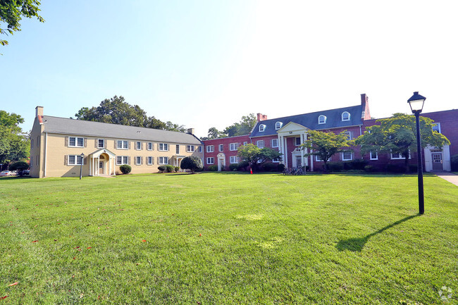 Building Photo - Larchmont Apartments