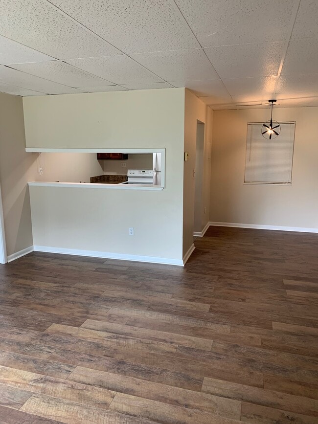 38325 North Ln Unit H104, Willoughby, OH 44094 Condo for Rent in