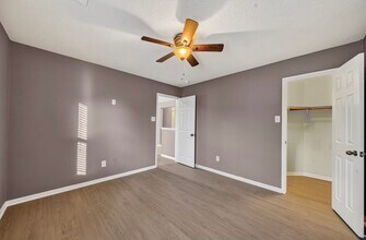Building Photo - 11623 Greensbrook Garden Dr
