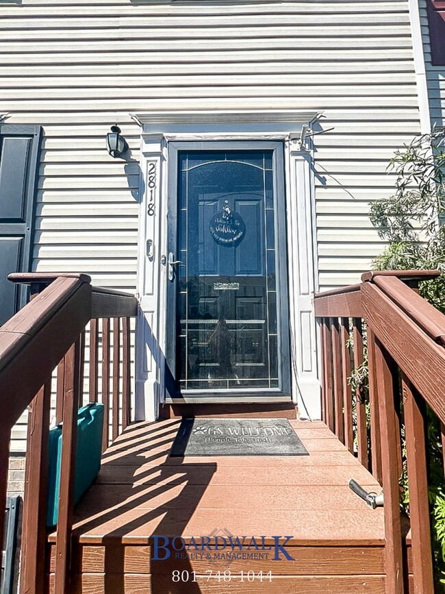 Building Photo - Incredible Townhome in WVC!