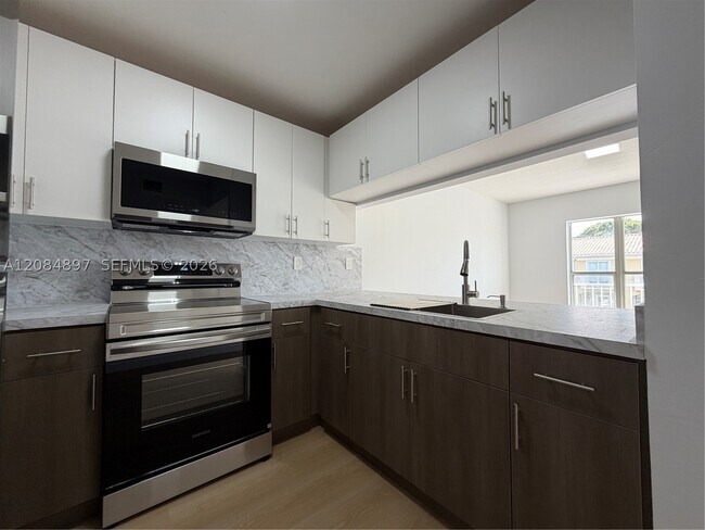Foto del edificio - 9720 SW 184th St
