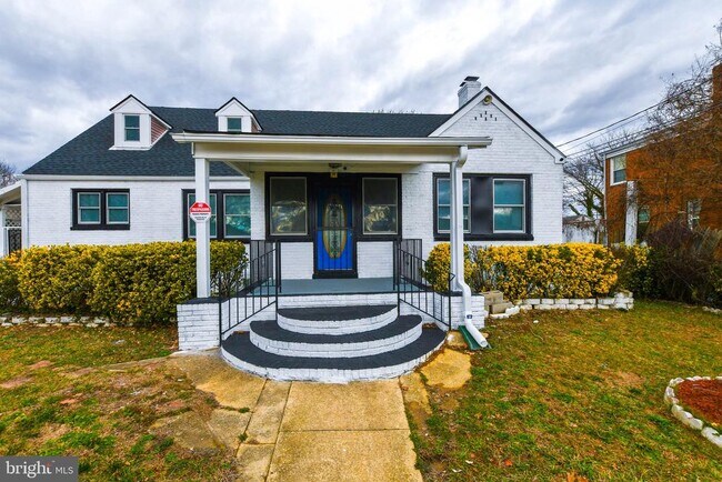 Foto del edificio - 3802 Cedar Dr