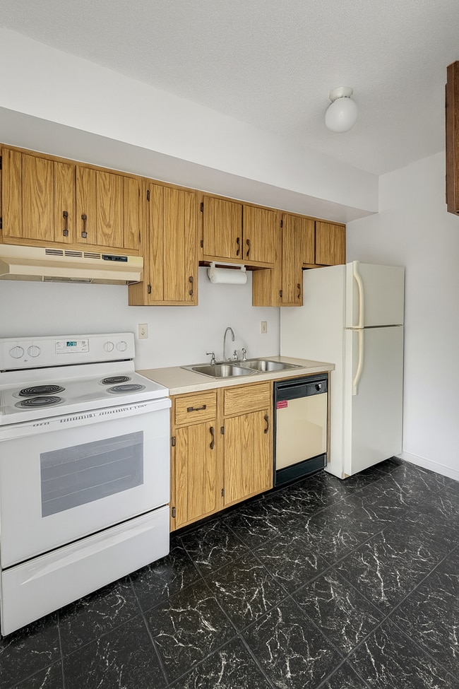 Foto del edificio - 2512 Elmwood Pkwy