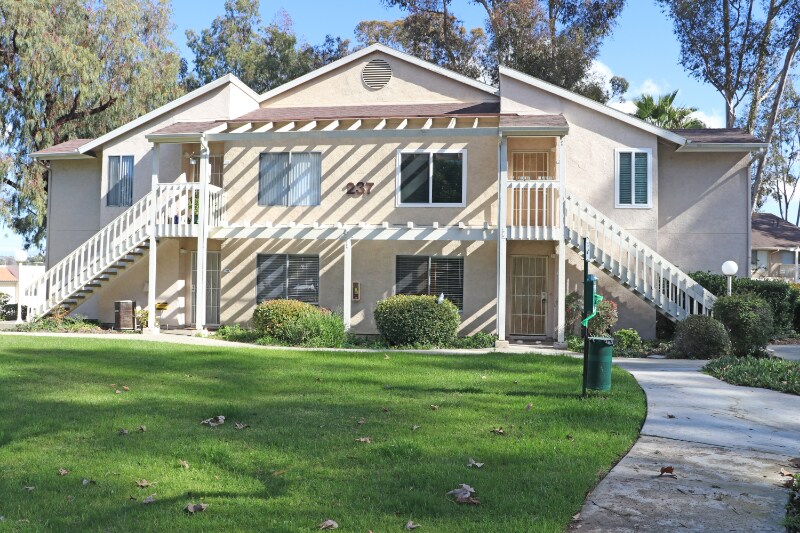 237 Diamond Way Unit 103, Vista, CA 92083 Condo for Rent in Vista, CA