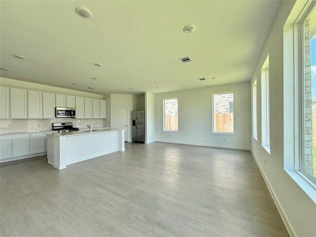 Building Photo - 28502 Great Saddle Trl