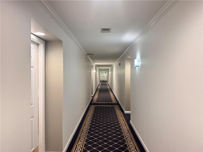 Foto del edificio - 2203 Pine Heights Dr NE