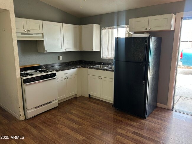 Foto del edificio - 1801 W Carol Ave