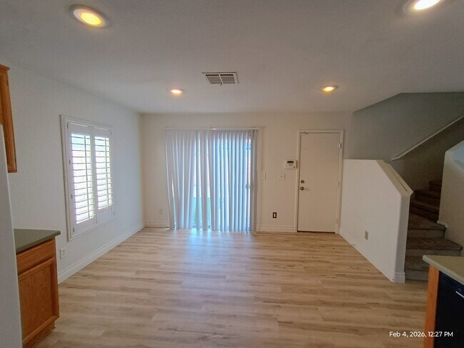 Foto del edificio - 674 Iron Bridge St