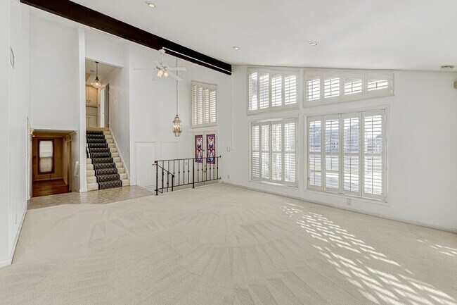 Building Photo - 16352 Redlands Ln
