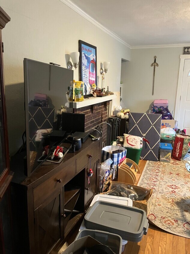 5 Strathmore Rd, Medford, MA 02155 Condo for Rent in Medford, MA