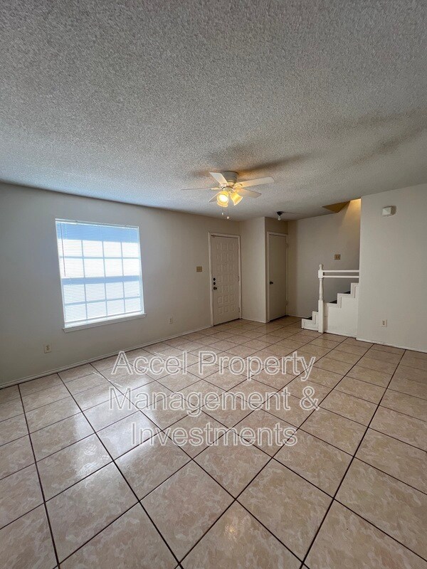 Foto del edificio - 2133 Kerria Ave