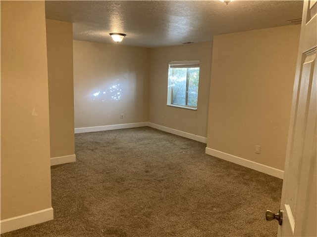 Building Photo - 225 Hansen Ridge Dr